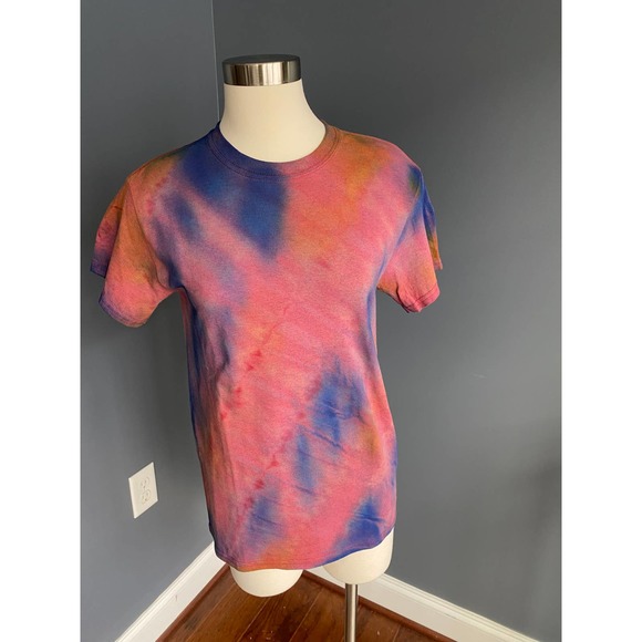 Gildan heavy cotton tee w/ autumnal toned tie-dye and red contrast stitching - Picture 1 of 6